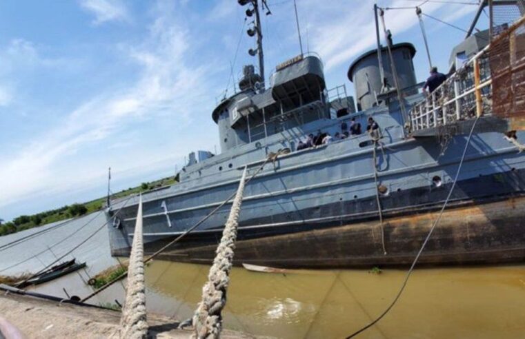 San Pedro: intentan salvar del naufragio al Remolcador Irigoyen