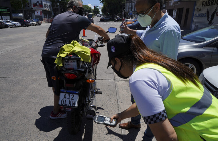 Vicente López: Retienen motos que exceden límite de ruido permitido