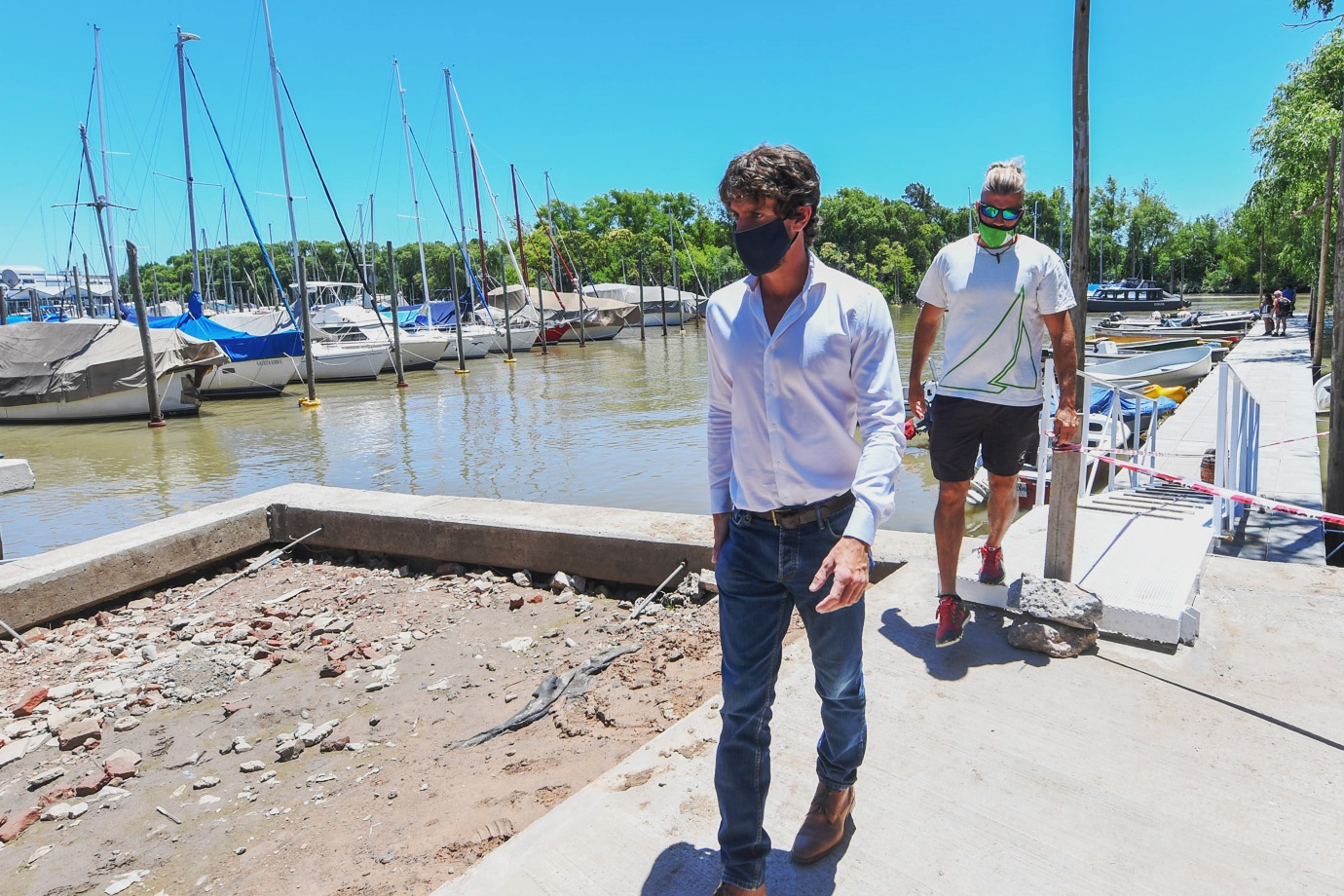 Juan Andreotti visitó el nuevo Muelle Público Municipal en su última etapa de obra