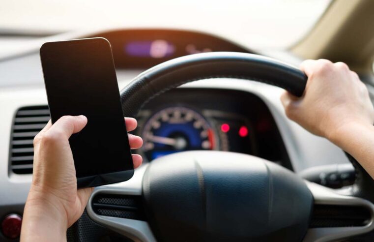 Se cuadriplicó el número de conductores que manejan hablando por celular