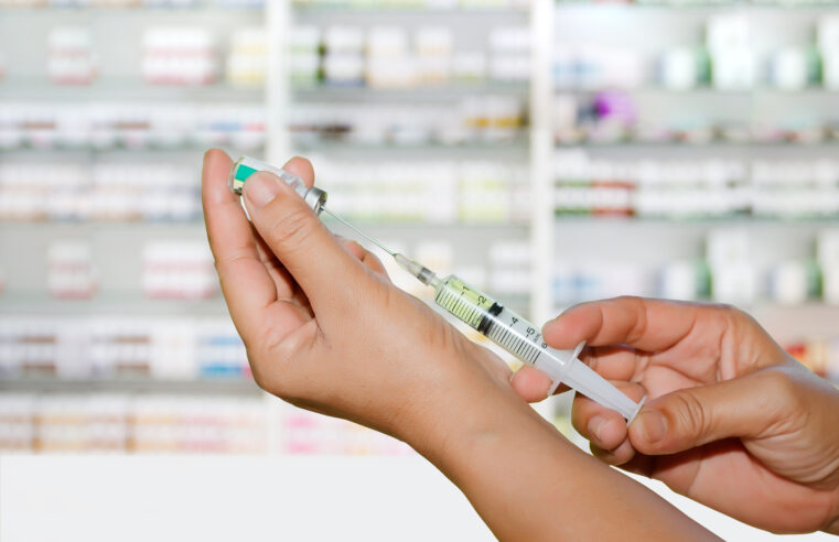 El Colegio de Farmacéuticos de la Provincia propone sumarse al plan de vacunación