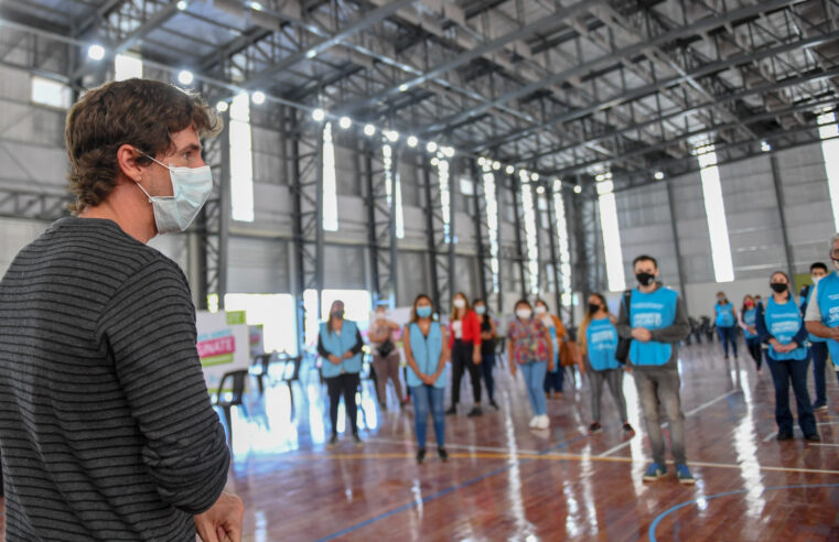Juan Andreotti presentó nuevo Centro de Vacunación en el Microestadio del Polideportivo N°2