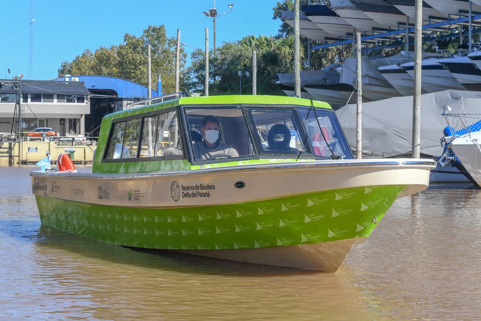 Andreotti presentó nueva lancha para asistir a los vecinos del Delta