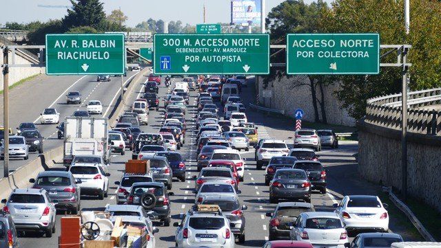 Moyano presentó un proyecto de ley para estatizar el Acceso Oeste y la Panamericana