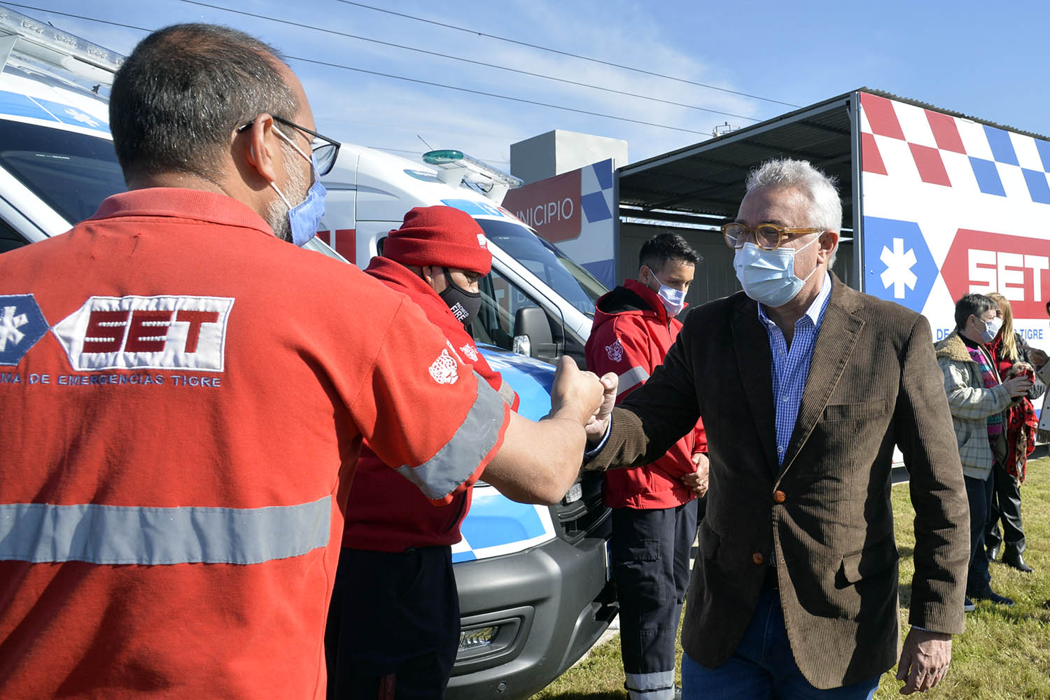 Zamora presentó nuevos móviles y una base operativa del Sistema de Emergencias Tigre