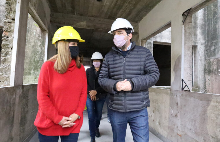 Moreira recorrió las obras del nuevo edificio de la Escuela de Artes Visuales Antonio Berni