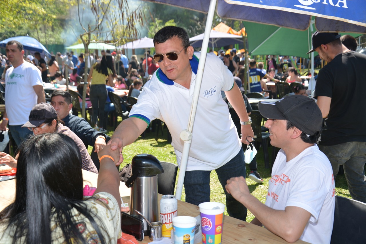 Fabián Agüero celebró el Día de la Primavera con los trabajadores gastronómicos