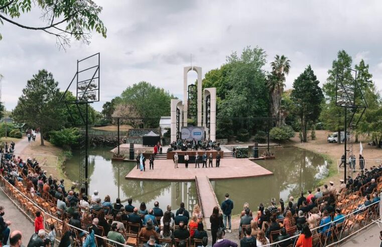 Se celebró el 62° aniversario del partido de Escobar con una ceremonia en el predio de la Fiesta Nacional de la Flor