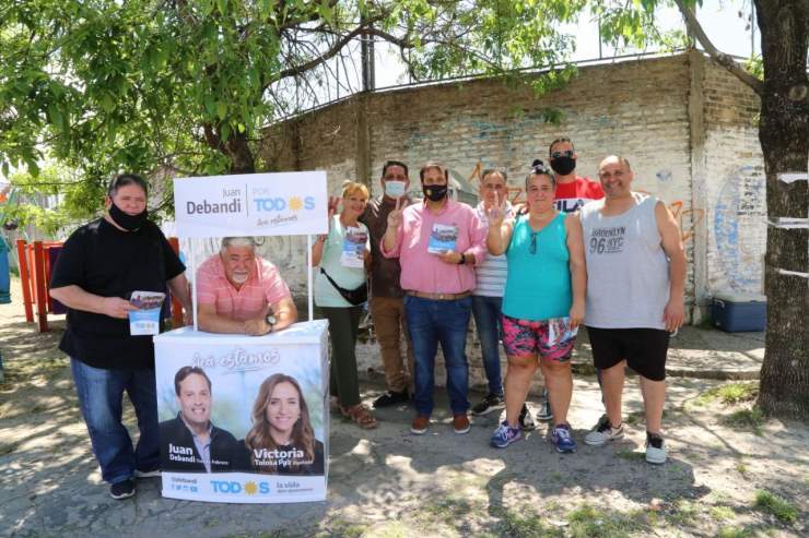 Fuerte presencia de la Mesa Peronista de Tres de Febrero en la Campaña del Frente de Todos