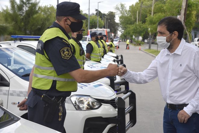 Moreira presentó más patrulleros para la Policía de la Provincia