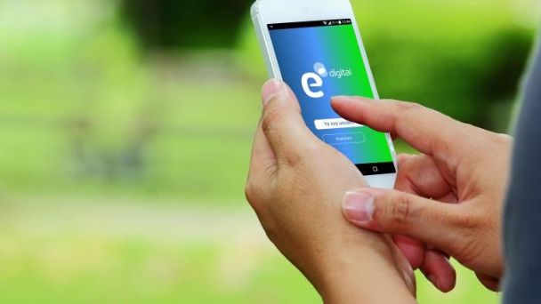 Edenor permite hacer cambio de titularidad por WhatsApp