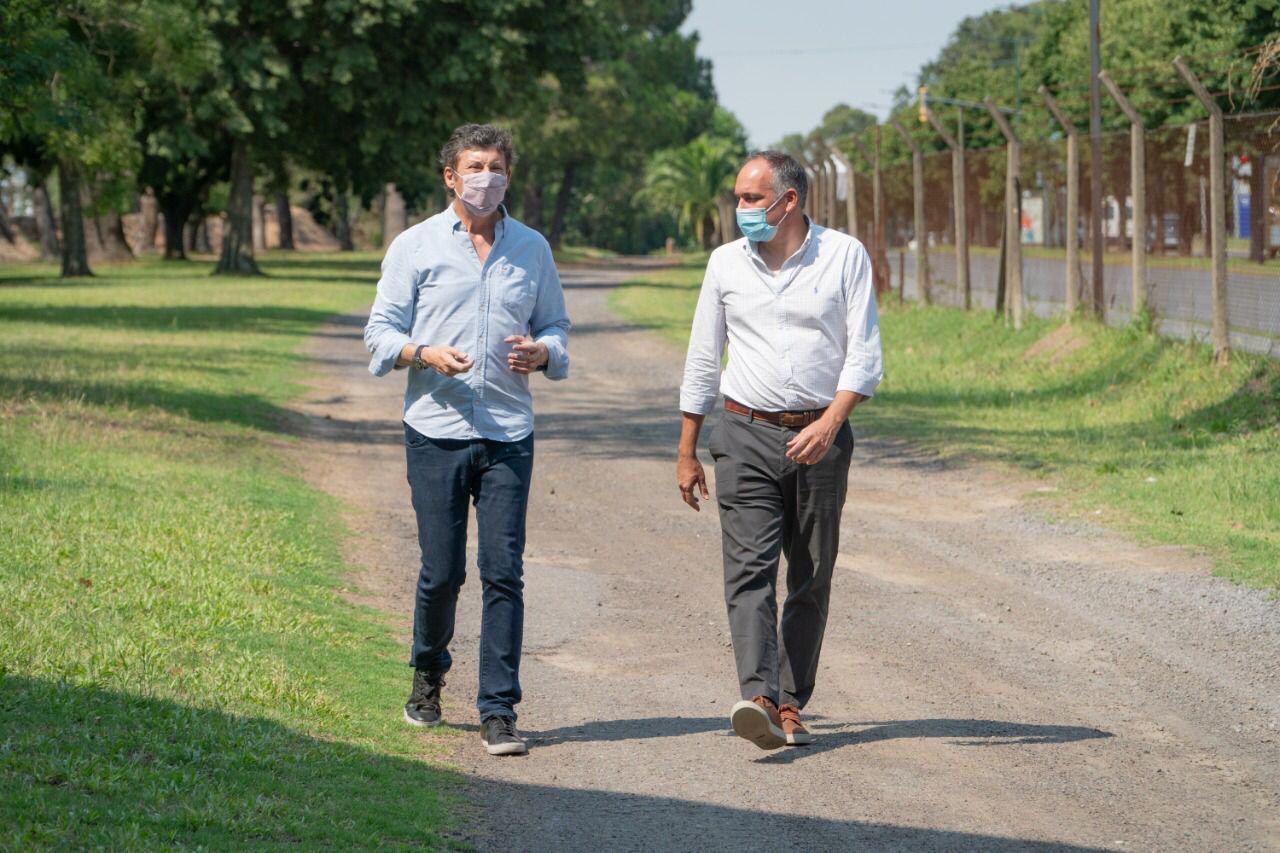 Posse presentó el proyecto para crear nuevos espacios públicos en los terrenos cedidos por el Jockey Club