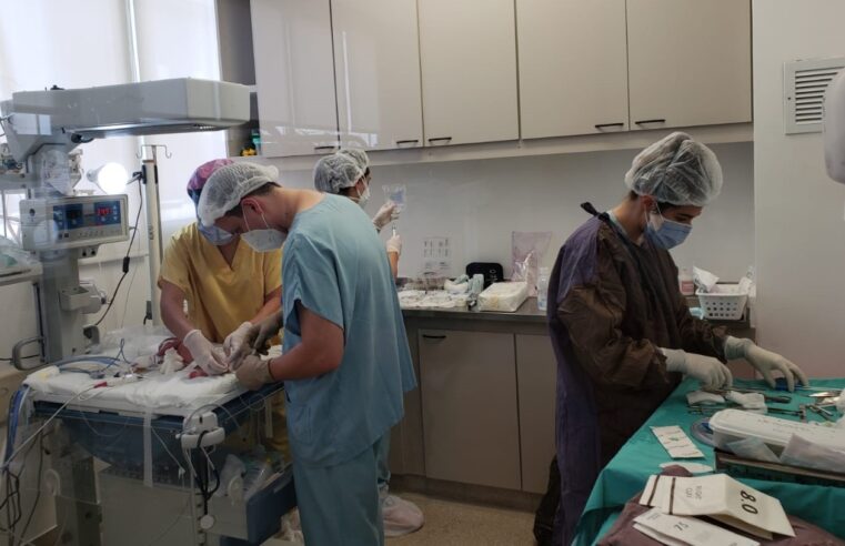 En el Hospital Materno Infantil se realizó con éxito la primera cirugía cardiovascular en la historia de Tigre