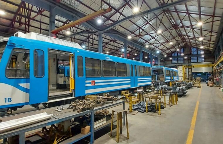 Avanza la reparación de las formaciones del Tren de la Costa