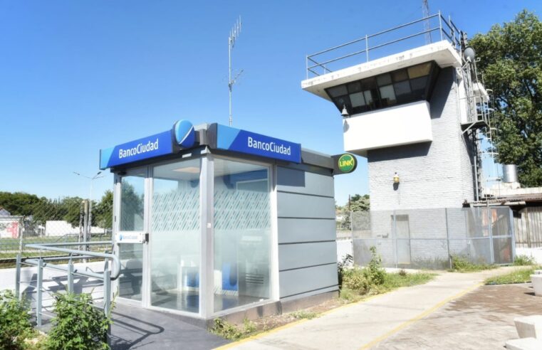 Valenzuela inauguró el primer cajero automático de Martín Coronado junto a Jorge Macri