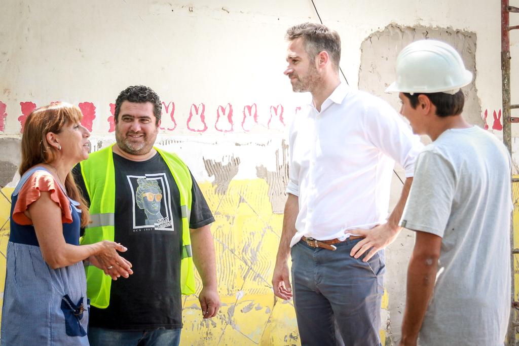 Achával anunció que comenzarán a inaugurarse las 11 nuevas escuelas