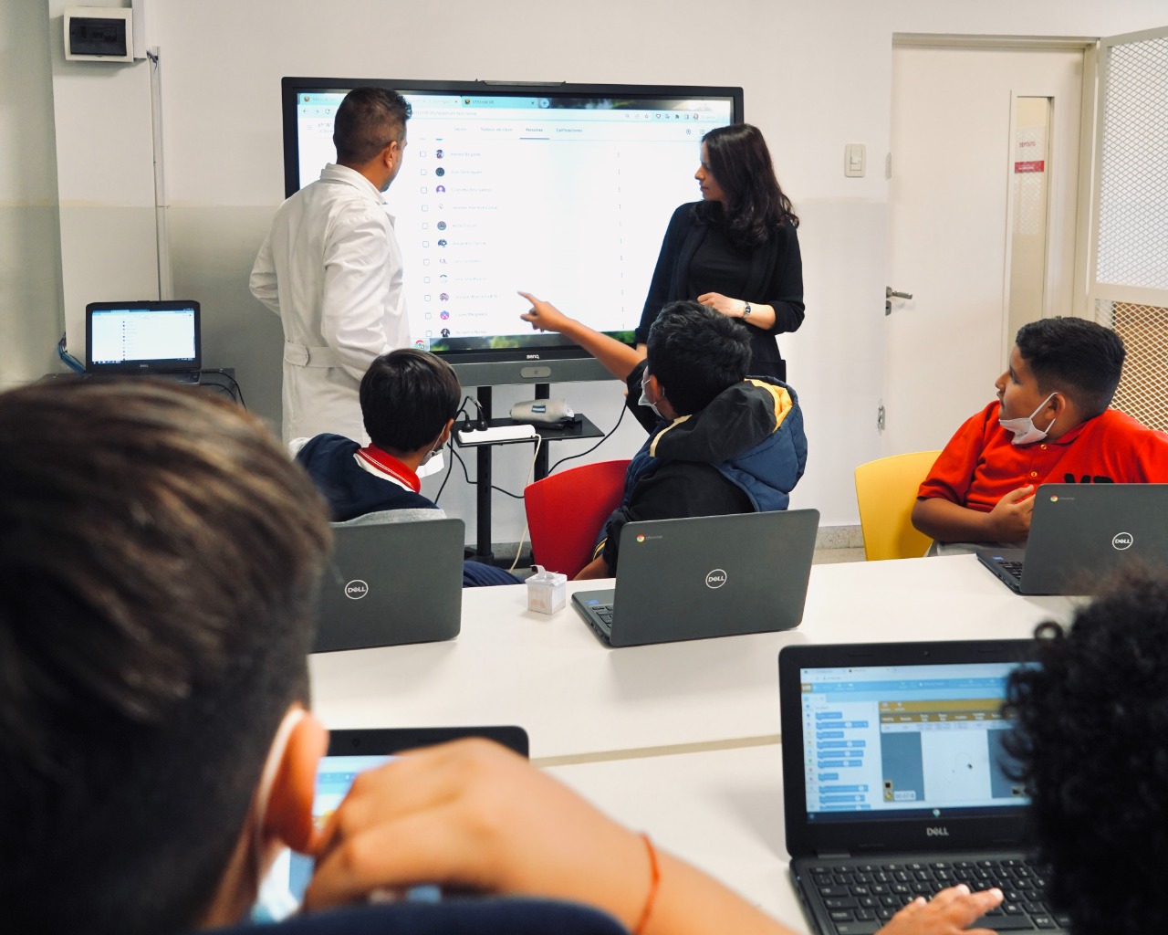 Vicente López fomenta el aprendizaje en programación y matemática