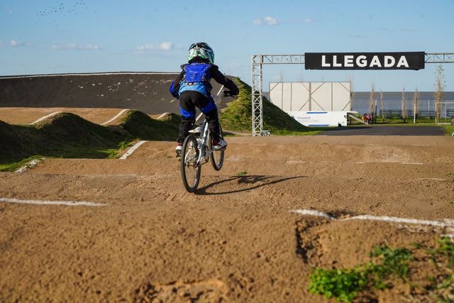 Vicente López brinda clases de BMX y BMX Freestyle