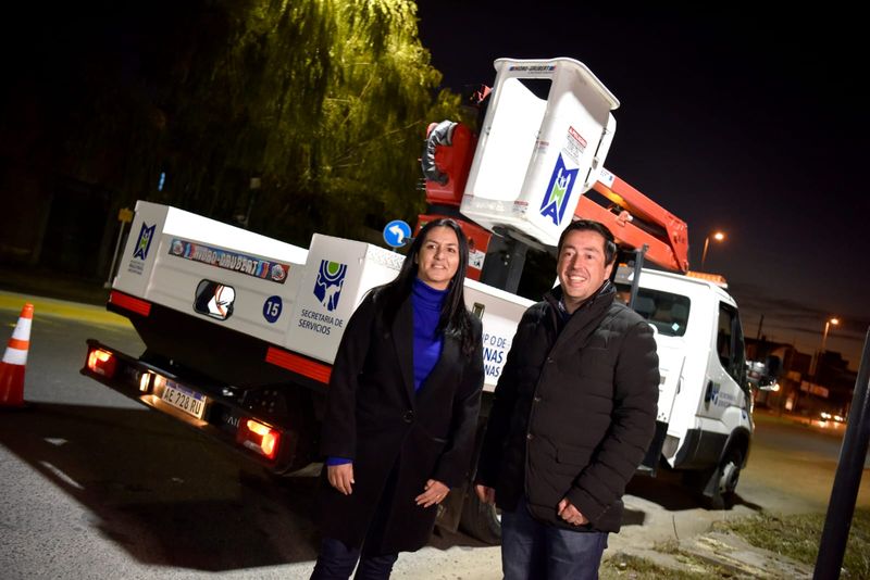 “Estamos realizando el recambio de columnas y de luminarias LED en todo el distrito”