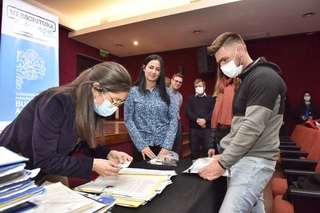 Más de 60 familias malvinenses ya están cerca de tener su escritura definitiva