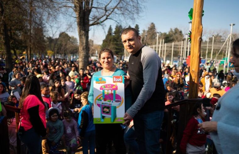 Con una gran convocatoria, los Gastronómicos celebraron el Día del Niño en el predio de UTHGRA Del Viso