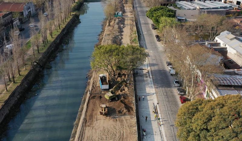 Andreotti recorrió el avance de la renovación de la zona del Canal