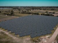 El Parque Solar municipal ya produce la energía equivalente a siete veces lo que demanda el Hospital Horacio Dupuy de Garín