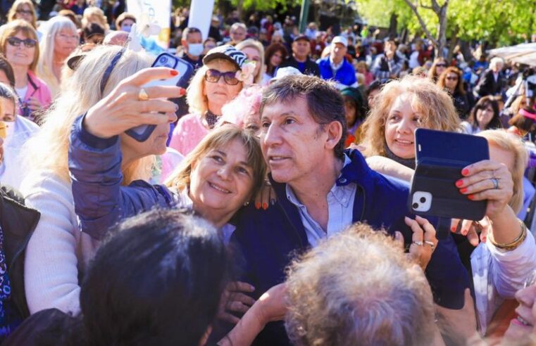 San Isidro: más de 5 mil jubilados celebraron la llegada de la primavera