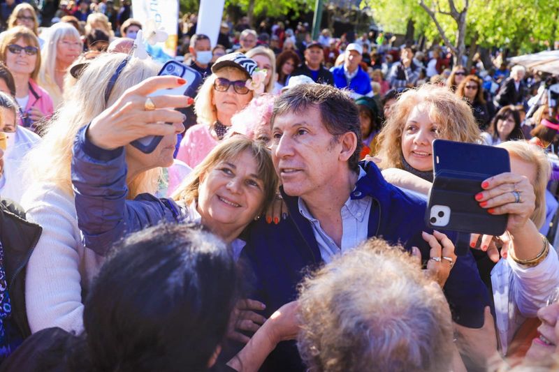 San Isidro: más de 5 mil jubilados celebraron la llegada de la primavera