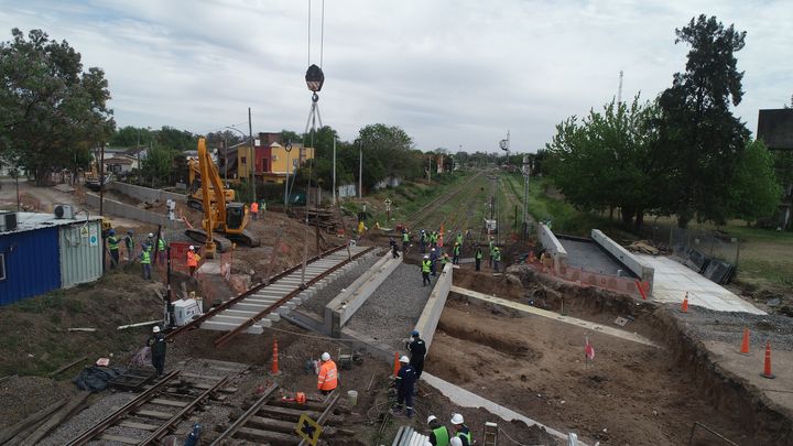 Avanzan las obras de dos pasos bajo nivel claves en Pilar y Malvinas Argentinas para los ferrocarriles Belgrano Norte y San Martín