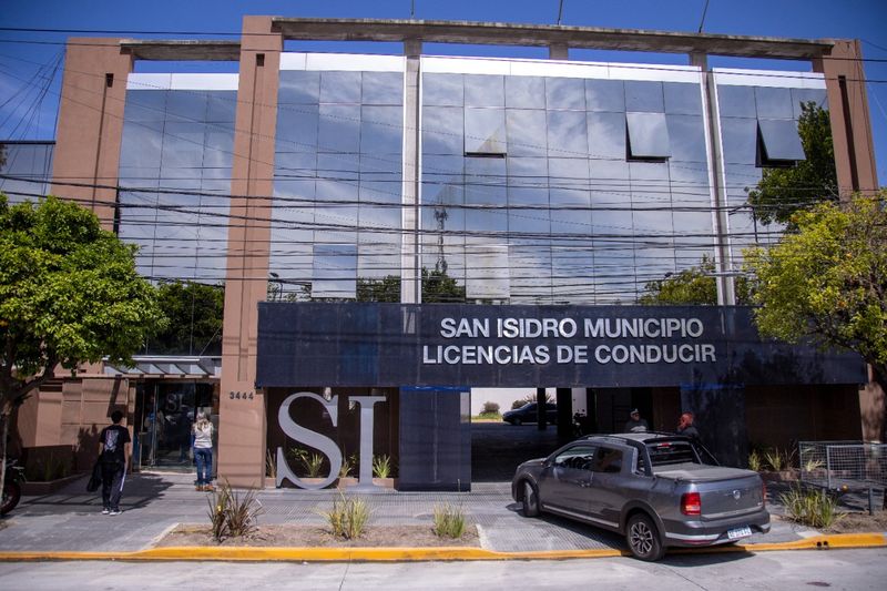 Posse inauguró en Martínez una sede para sacar la licencia de conducir