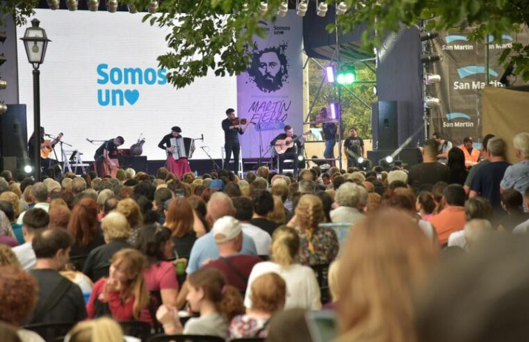 Más de 15 mil vecinas y vecinos disfrutaron el Festival Martín Fierro 