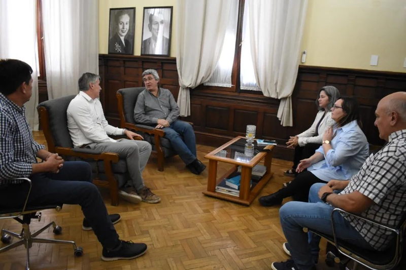 Navarro: Diz recibió al ministro Rodríguez con la mira puesta en el campo