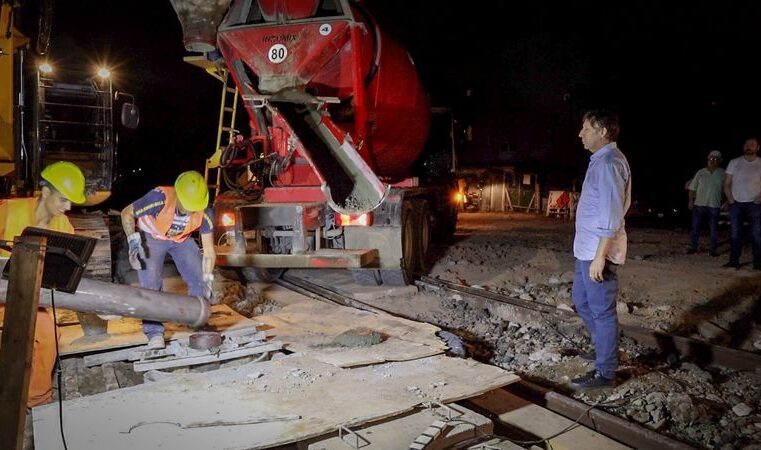 Posse supervisó el avance del nuevo túnel de la calle Brown