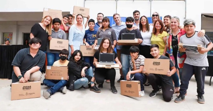 Achával: “Seguimos garantizando el derecho a la educación con acciones concretas”