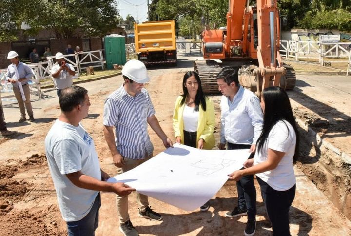 Correa y Nardini visitaron la obra de cloacas que se realiza en Los Polvorines