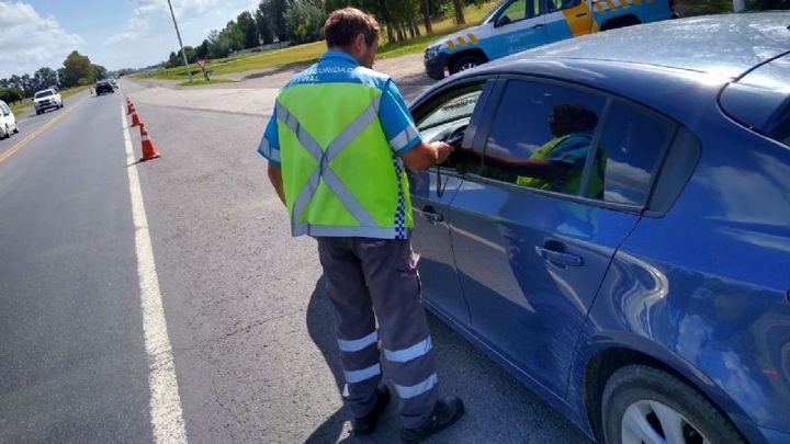 Manejar a alta velocidad o sin licencia tendrá multa de hasta $ 204.000