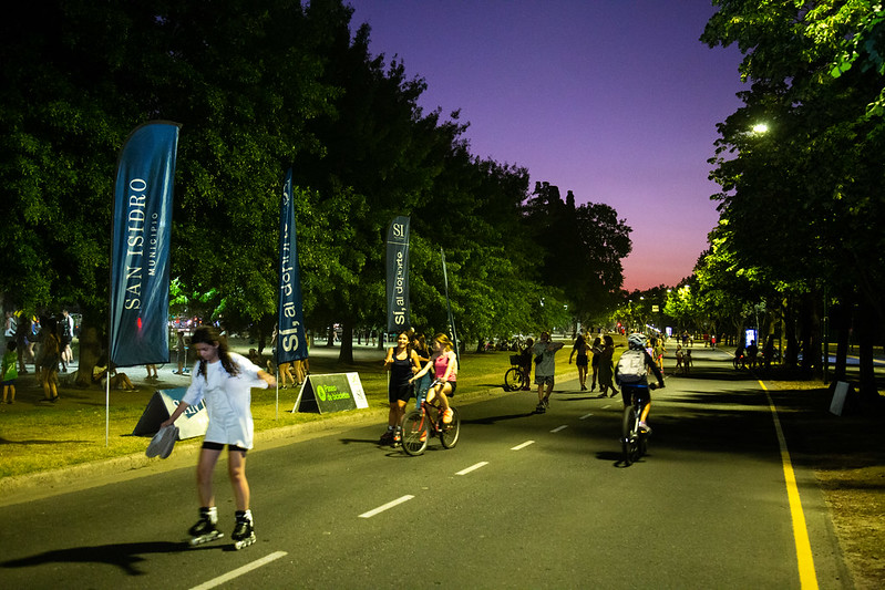 Furor por el Paseo de Bicicletas Nocturno de San Isidro