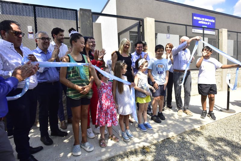 Correa, Nardini, y Sileoni, inauguraron la Escuela de Educación Artística N°1 “Lola Mora”