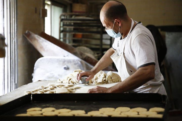 Panaderos en jaque por el aumento de todos los insumos: el kilo llegará a $ 700