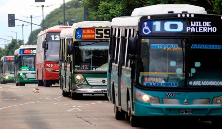 Vuelve a aumentar el colectivo y el tren: desde cuándo y a cuánto pasará el boleto mínimo