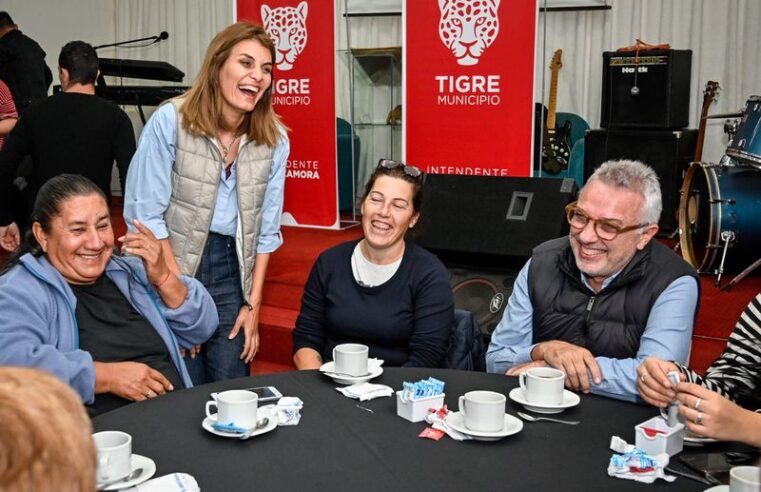 Zamora se reunió con vecinas de Las Tunas para dialogar sobre el futuro del distrito