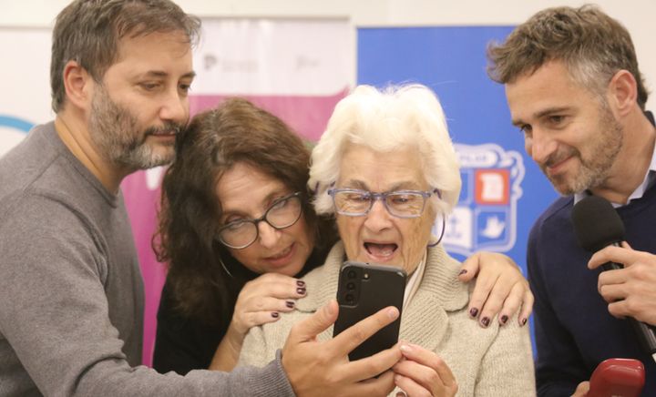 IPS y Fundación Banco Provincia hicieron la primera entrega de anteojos a personas jubiladas y pensionadas