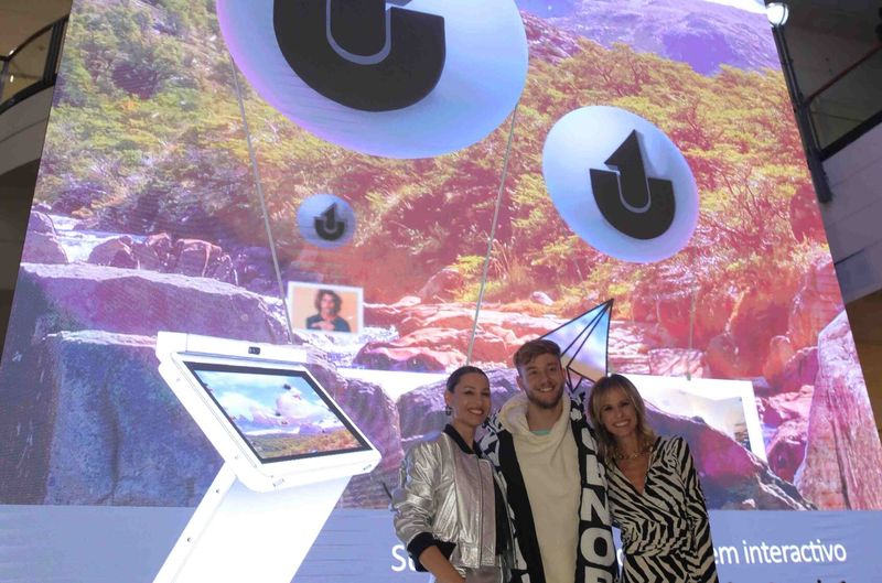 Unicenter presentó la pantalla interactiva 3D más grande de la Argentina