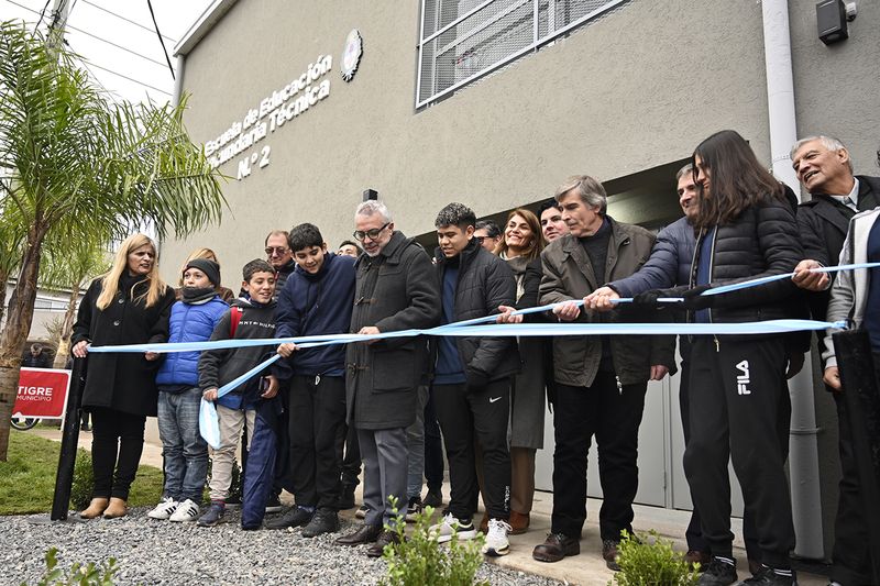 Zamora inauguró la ampliación y remodelación integral de la Escuela Técnica N°2 de Ricardo Rojas