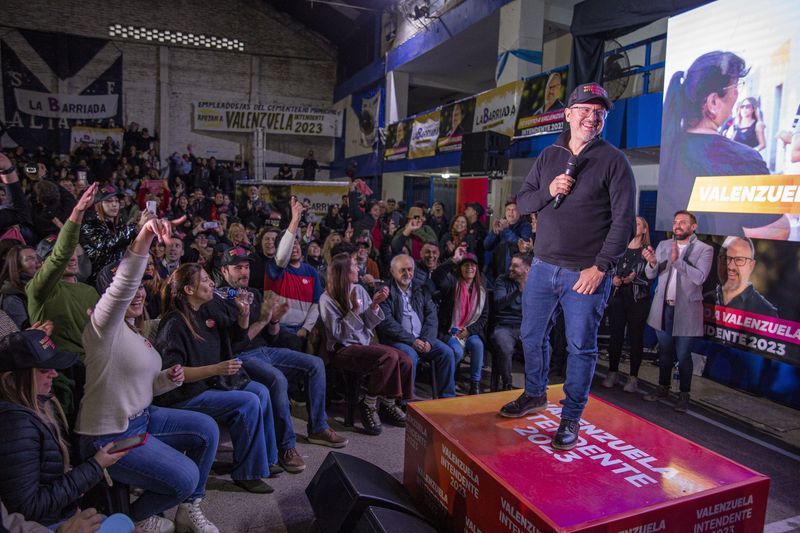 Valenzuela lanzó sus propuestas de campaña para Tres de Febrero en un club de Caseros