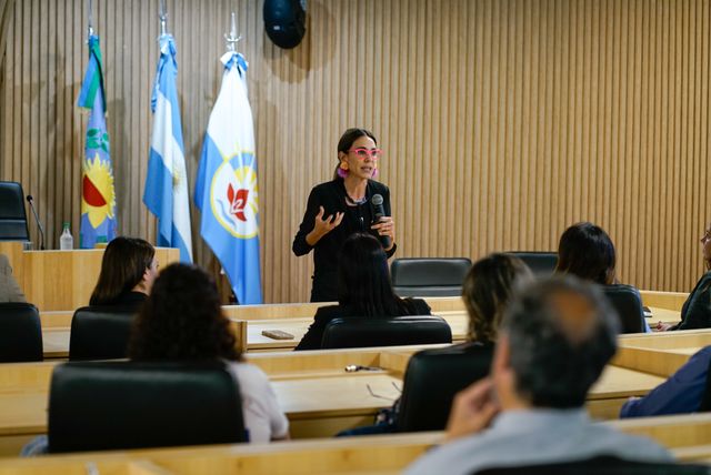 Se llevó a cabo una conferencia sobre derecho de familia en el HCD Escobar