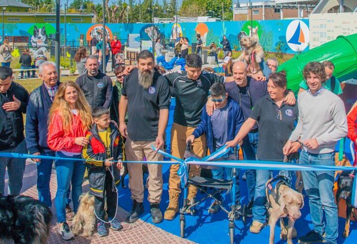 Andreotti inauguró la nueva plaza “Bruno”, en homenaje a un perro héroe