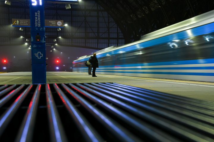 Trenes Argentinos extiende los servicios nocturnos de los ramales Tigre y José León Suárez