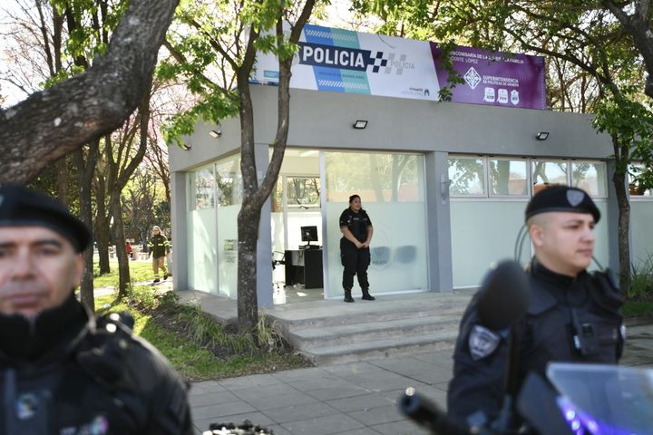 Soledad Martínez: “Seguimos sumando presencia policial en cada barrio de Vicente López”